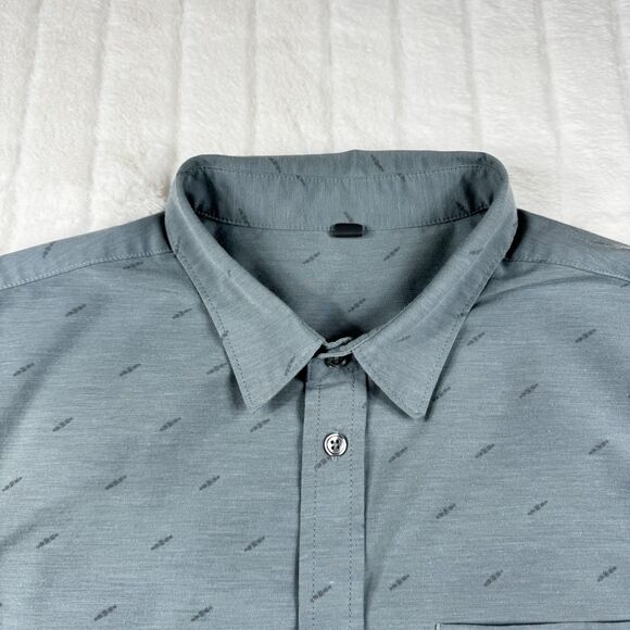 Vuori Shirt SS Bridge Button Down Mens L Blue All Over Print Stretch Performance - Picture 6 of 12